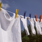 洗濯物を早くカラッと乾かすコツ！時短になって効率的な干し方！